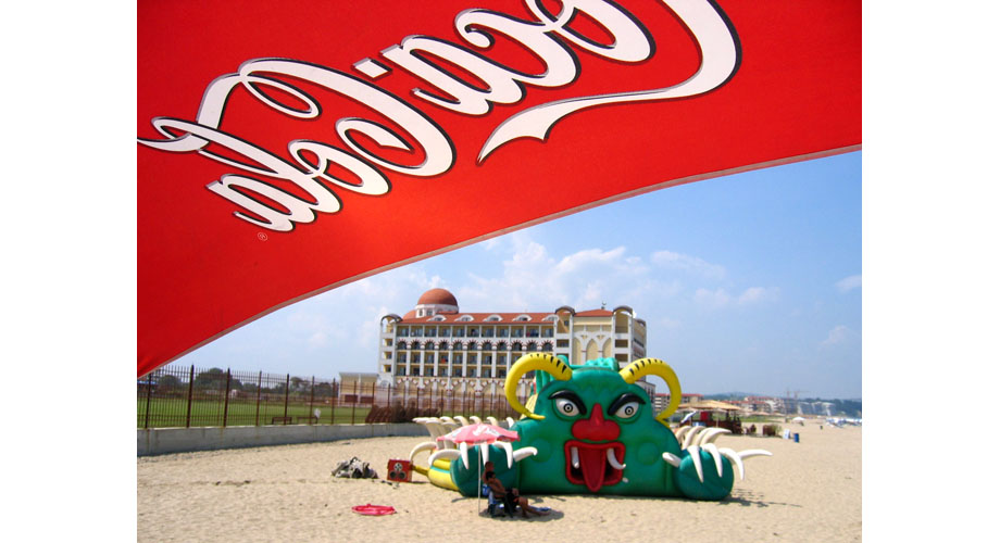 Coca Cola på strand i Bulgarien